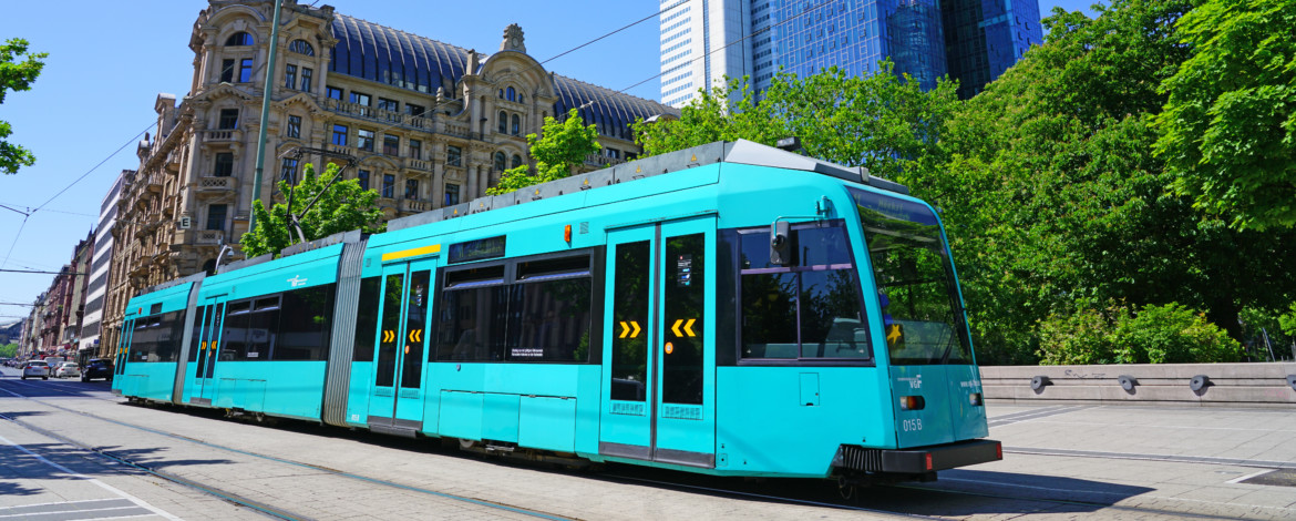 Specialist book Trams in Frankfurt/M new with many pictures and environment 