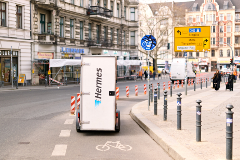 In Berlin hat Hermes Germany Stand Juni 2025 die größte Lastenrad-Flotte im Einsatz (Foto: Hermes Germany / Willing-Holtz)



Hermes Germany; E-Mobility; Elektromobilität, Lastenrad, E-Transporter; Berlin; 2025
